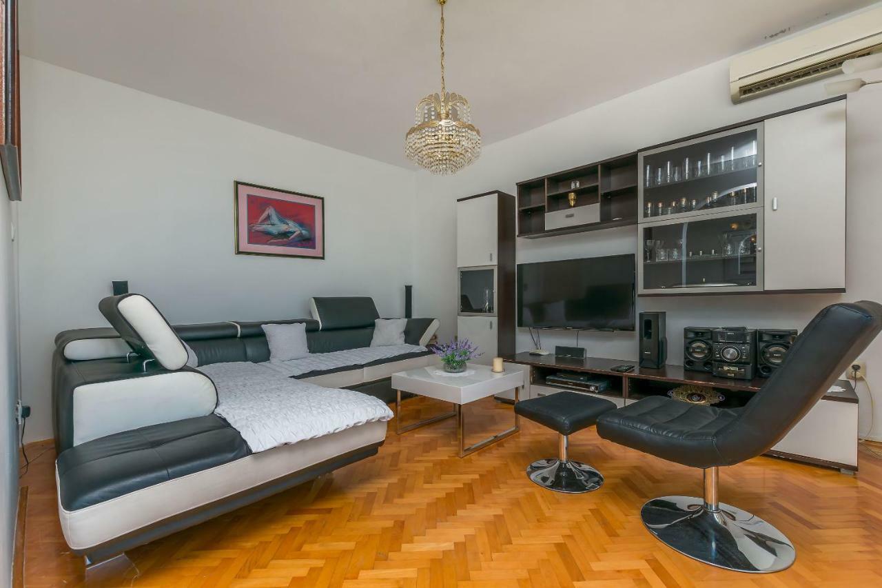 Apartment Marijana Omiš Kültér fotó